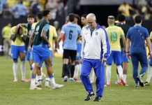 Dorival diz que Brasil se complicou com um a mais: “Não tivemos lucidez de entrar pelos lados”