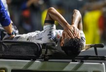 Aderlan sofre grave lesão no joelho esquerdo e não joga mais pelo Santos em 2024