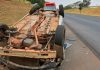Motorista sai ileso após capotamento na Rodovia Euclides da Cunha