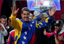 Conselho Nacional Eleitoral da Venezuela diz que Nicolás Maduro venceu a eleição; oposição contesta