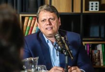 Às vezes é preciso dizer não para um amigo, diz Tarcísio sobre eventual convite de Bolsonaro em 2026