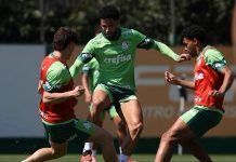 Abel Ferreira prepara mudanças na defesa contra o Athletico-PR