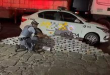 Polícia Rodoviária apreende mais de 140 kg de cocaína dentro de engate de caminhão em rodovia de Penápolis