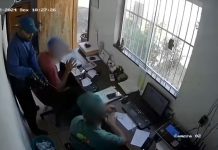 Bandidos usam arma para assaltar distribuidora de frutas em Itajobi