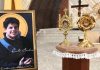 Relíquias de beato Carlo Acutis são recebidas por paróquia Menino Jesus de Praga