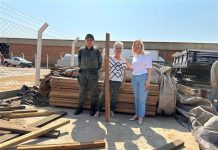 Polícia Ambiental destina madeira apreendida e Fundo Social repassa para entidade