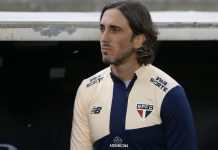 Zubeldía desabafa contra a arbitragem após derrota do São Paulo: “Há um autoritarismo”