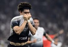 André Ramalho se emociona com primeiro gol pelo Corinthians e vaga: “Acreditar até o minuto final”