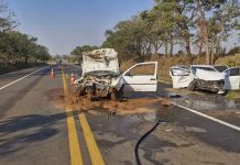 Quatro pessoas ficam feridas em acidente envolvendo três carros em Penápolis