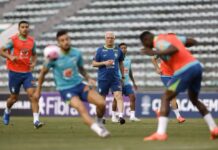 Dorival testa Vanderson, Bruno Guimarães e Gerson como titulares