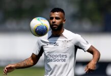 Corinthians inscreve Alex Santana e Héctor Hernández na Sul-Americana