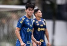 Titulares treinam bola parada, e Jair Cunha segue como desfalque no Santos