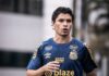 Santos negocia rescisão amigável com o lateral-esquerdo Dodô