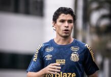 Santos negocia rescisão amigável com o lateral-esquerdo Dodô