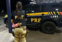 Criança é acolhida por policiais após ex da avó dirigir em alta velocidade e ameaçá-las de morte na BR-153