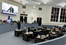 Câmara sepulta projeto que exigiria renúncia de vereador para assumir secretaria