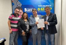 Vereadores se reúnem com deputado em busca de recursos