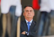 ‘Nunca debati golpe com ninguém’, diz Bolsonaro