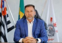 Augusto Melo chama convocação de impeachment de “golpe” e pede direito de defesa no Corinthians