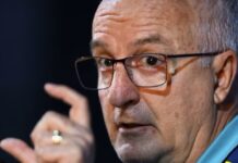 Dorival sugere reduzir limite de estrangeiros em clubes brasileiros: “Vamos pagar preço alto”