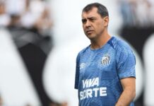 Santos faz acordo com Carille para pagar dívida de R$ 4,1 milhões