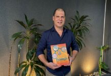 Docente da Medicina Unifev lança livro e realiza doação de exemplares às bibliotecas da Instituição