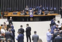 Oposição derrota governistas e Câmara aprova castração química para pedófilos