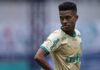 Estêvão recebe dois prêmios no Palmeiras, mas lamenta título perdido: “Fica um vazio no peito”