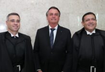 Bolsonaro aposta em mudanças no TSE para reverter inelegibilidade apesar de ‘chances remotas’