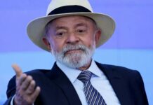 Oposição sugere pedir impeachment de Lula por irregularidade no Pé-de-Meia