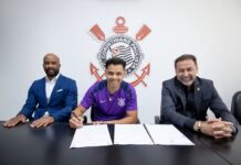 Corinthians anuncia a renovação de contrato do atacante Romero