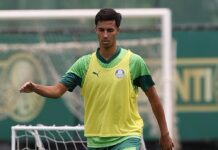 Manchester City se interessa por Vitor Reis, e oferta ao Palmeiras pode chegar a R$ 250 milhões