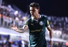 Palmeiras faz gol nos acréscimos e vence Santos de virada na Vila