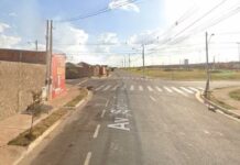 Homem nu invade comércio, se joga em cima de bebê, é espancado e morre em Rio Preto