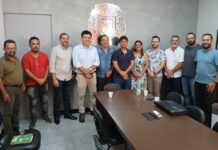 Conselho de Pastores e Gideões visitam a Câmara Municipal de Votuporanga