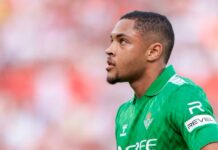 Alvo do Palmeiras, Vitor Roque é vice-artilheiro no Real Betis e tem futuro indefinido: “Ainda é cedo”