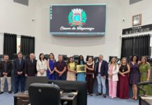 Eliete Guilherme da Silva recebe o Prêmio “Mulher Destaque – Maria Muro Pozzobon”