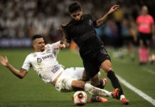 Yuri Alberto sofre trauma no tornozelo e inicia tratamento no Corinthians