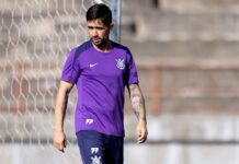 Igor Coronado sofre lesão e vira desfalque no Corinthians