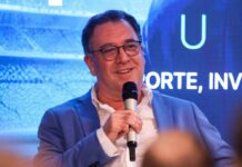 Transformação no Santos não está condicionada a SAF, diz Teixeira