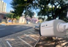 Câmeras de monitoramento são instaladas na Praça São Bento