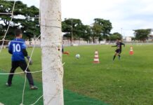 Escolinha de futebol no CSU está com inscrições abertas