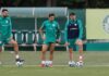 Murilo, Mayke e Raphael Veiga treinam com o grupo antes de viagem