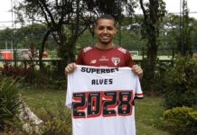 São Paulo acerta renovação de contrato de Matheus Alves, camisa 10 da Copinha