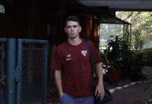 Oscar viaja e reforça São Paulo na estreia na Libertadores
