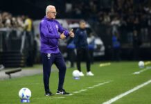 Dorival Júnior reconhece necessidade de reforços para o Corinthians: “Uma ou outra peça”