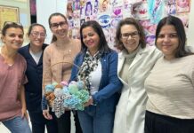 Santa Casa recebe doação de amigurumis da artesã Roberta Kelli