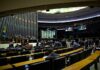 Câmara conclui votação e aprova aumento de 513 para 531 deputados
