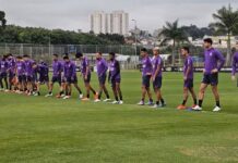 Goleiro revelação e Gustavo Henrique participam de atividade no Corinthians