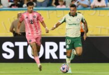 Paulinho decide no Palmeiras, mas se frustra por seguir com dores: “Não tem como estar 100%”